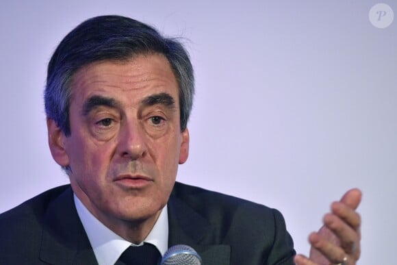 Le candidat du parti Les Républicains à l'élection présidentielle François Fillon lors du grand oral organisé par la CFDT sur le thème du travail des candidats à l'élection présidentielle à Paris,France, le 16 mars 2017. © Giancarlo Gorassini/Bestimage