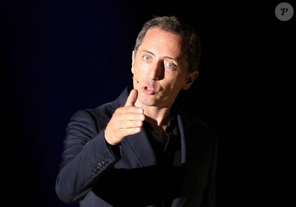 Gad Elmaleh en spectacle à la pinède de Juan-les-Pins à Antibes le 31 juillet 2014