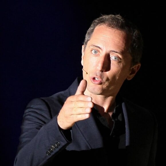 Gad Elmaleh en spectacle à la pinède de Juan-les-Pins à Antibes le 31 juillet 2014
