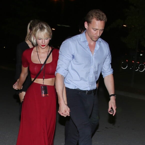 Exclusif - Taylor Swift et son compagnon Tom Hiddleston sortent du concert de Selena Gomez au Bridgestone Arena à Nashville, le 21 juin 2016.