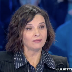 Juliette Binoche évoque ses amours. Emission "Salut les Terriens !" sur C8. Le 25 mars 2017.