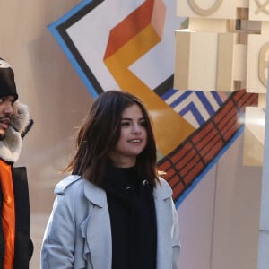 Exclusif - Selena Gomez et son compagnon The Weeknd (Abel Tesfaye) font du shopping en amoureux sur Bloor Street à Toronto, le 16 mars 2017. Le couple est allé chez Gucci et chez Holt Renfrew. Ils semblent très amoureux. © CPA/Bestimage Exclusive