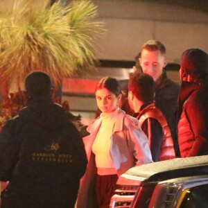 Exclusif - Selena Gomez et son compagnon The Weeknd (Abel Tesfaye) sont allés dîner au restaurant "Harbour Sixty Steakhouse" à Toronto, le samedi 18 mars 2017. La chanteuse ne reste jamais bien loin de son nouvel amour, elle a fait vendredi soir un aller/retour très rapide Toronto-New York en jet privé pour un photoshoot! Le couple semble très amoureux. © CPA/Bestimage