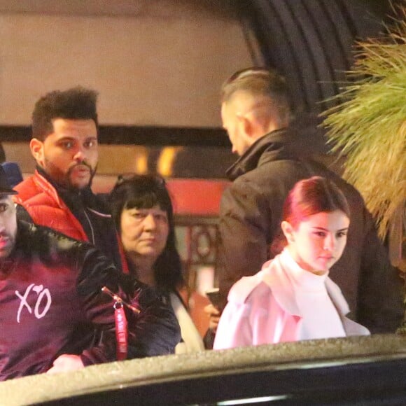 Exclusif - Selena Gomez et son compagnon The Weeknd (Abel Tesfaye) sont allés dîner au restaurant "Harbour Sixty Steakhouse" à Toronto, le samedi 18 mars 2017. La chanteuse ne reste jamais bien loin de son nouvel amour, elle a fait vendredi soir un aller/retour très rapide Toronto-New York en jet privé pour un photoshoot! Le couple semble très amoureux. © CPA/Bestimage