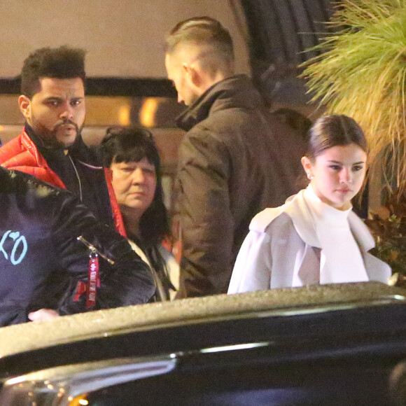 Exclusif - Selena Gomez et son compagnon The Weeknd (Abel Tesfaye) sont allés dîner au restaurant "Harbour Sixty Steakhouse" à Toronto, le samedi 18 mars 2017. La chanteuse ne reste jamais bien loin de son nouvel amour, elle a fait vendredi soir un aller/retour très rapide Toronto-New York en jet privé pour un photoshoot! Le couple semble très amoureux. © CPA/Bestimage