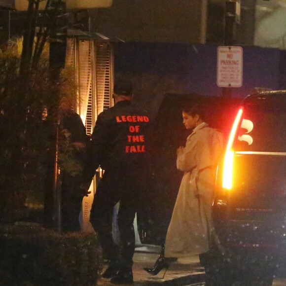 Exclusif - Selena Gomez et son compagnon The Weeknd (Abel Tesfaye) sont allés dîner au restaurant "Harbour Sixty Steakhouse" à Toronto, le samedi 18 mars 2017. La chanteuse ne reste jamais bien loin de son nouvel amour, elle a fait vendredi soir un aller/retour très rapide Toronto-New York en jet privé pour un photoshoot! Le couple semble très amoureux. © CPA/Bestimage