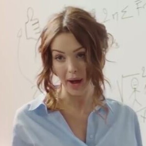 Nabilla Benattia star d'une publicité pour Conforama, mars 2017