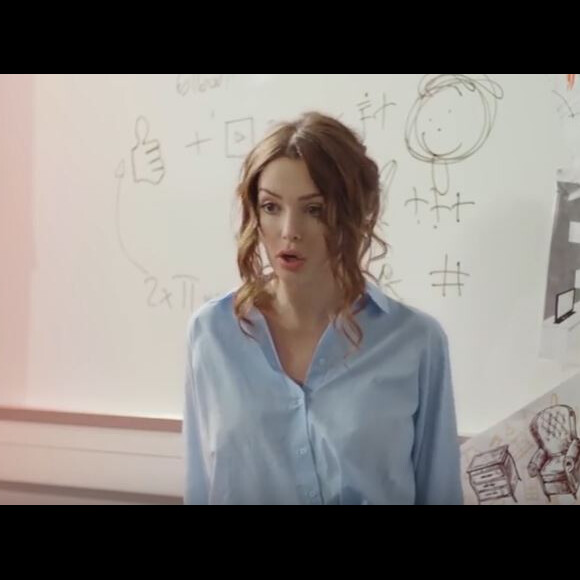 Nabilla Benattia star d'une publicité pour Conforama, mars 2017