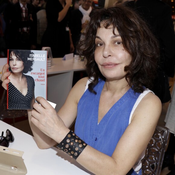 Isabelle Mergault lors de la 37ème édition du Salon du livre au parc des expositions, à la porte de Versailles, à Paris, France, le 26 mars 2017.