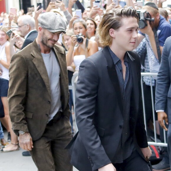 Victoria Beckham, son mari David Beckham et leur fils Brooklyn Beckham arrivent au restaurant Balthazar dans le quartier de Soho à New York City, New York, Etats-Unis, le 11 septembre 2016.