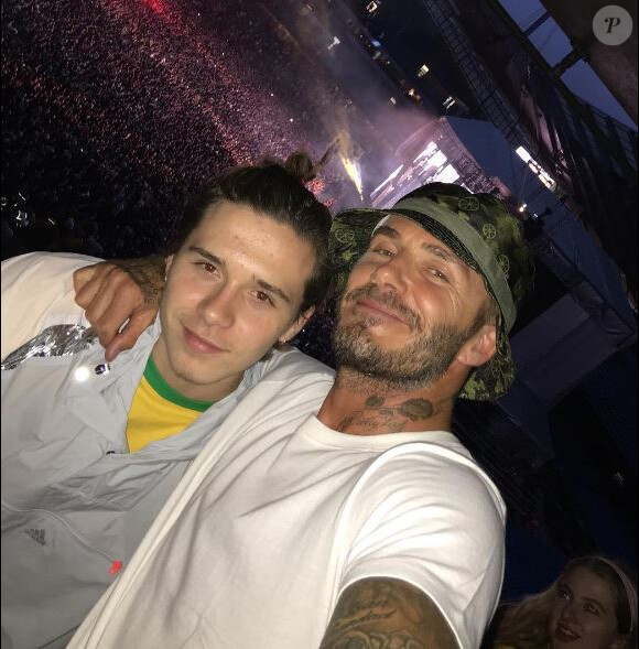 David Beckham pose avec son fils aîné Brooklyn sur Instagram.