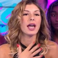 Kim (Les Anges 9) "schizo" et "bipolaire" : Sarah Lopez balance !