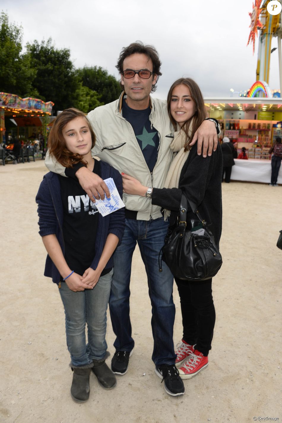 Anthony Delon Avec Ses Filles Liv Et Loup - Inauguration De La Fete ...