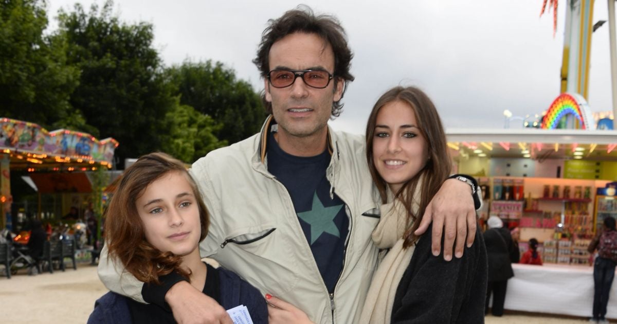 Anthony Delon Avec Ses Filles Liv Et Loup - Inauguration De La Fete ...