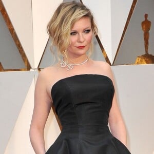 Kirsten Dunst - Arrivées des célébrités à la 89ème cérémonie des Oscars au Hollywood & Highland Center à Hollywood le 27 février 2017.