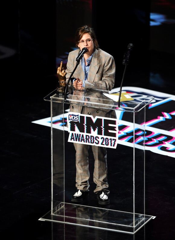 Christine and the Queens aux VO5 NME Awards 2017 à Londres. Le 15 février 2017.