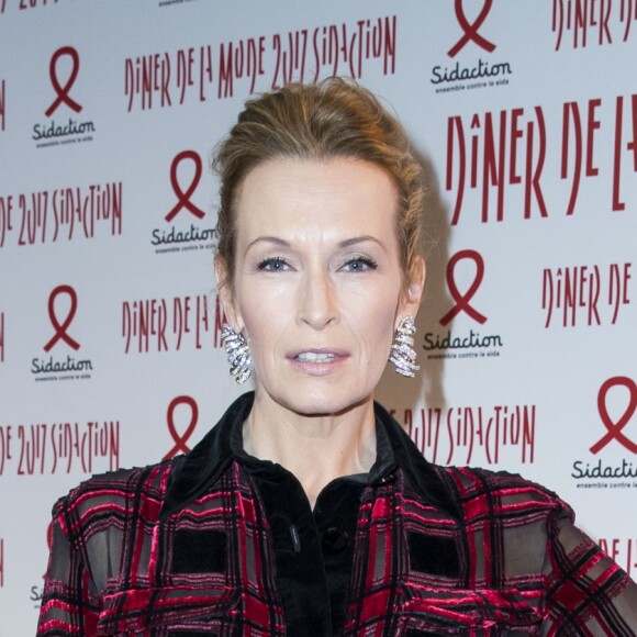 Estelle Lefébure - 15e édition du "Dîner de la mode du Sidaction" au Grand Palais à Paris, le 26 janvier 2017. © Olivier Borde/Bestimage