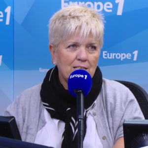 Mimie Mathy au micro d'Europe 1, le 10 avril 2017.