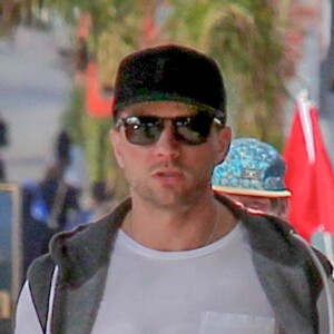 L'acteur Ryan Phillippe se promène à West Hollywood, Los Angeles le 19 décembre 2015.