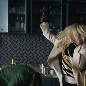 Charlize Theron bad-ass dans Atomic Blonde
