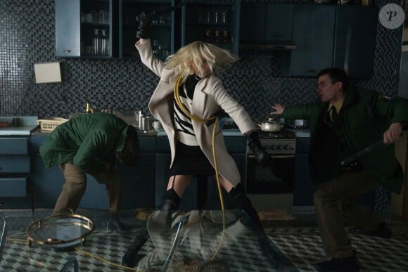 Charlize Theron bad-ass dans Atomic Blonde