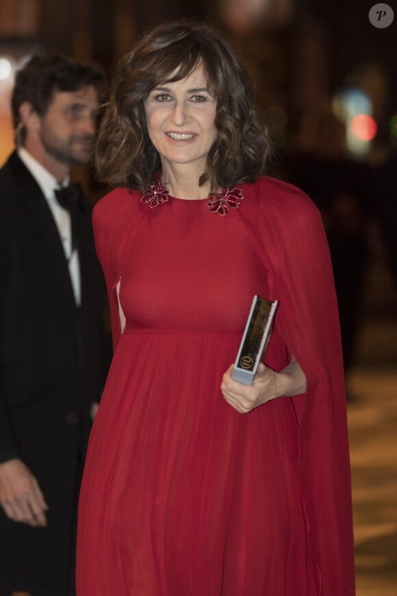 Valérie Lemercier - Arrivées au dîner de la 42e cérémonie des César au Fouquet's à Paris. Le 24 février 2017 © Pierre Perusseau / Bestimage