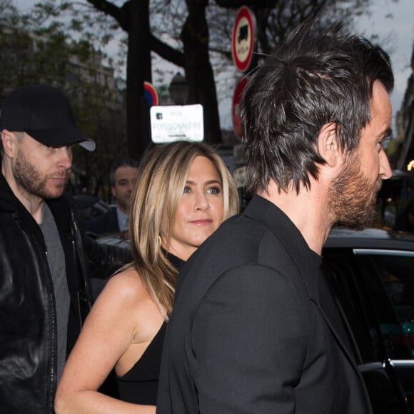 Jennifer Aniston et son mari Justin Theroux arrivent à la soirée d'ouverture de la 8ème édition du festival "Séries Mania" au cinéma Grand Rex. Le festival, consacré aux séries télévisées du monde entier, se déroulera du 13 au 23 avril 2017 au Forum des images. Paris, le 13 avril 2017. © Cyril Moreau/Bestimage