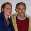 Paul Belmondo et sa femme Luana lors du photocall du 12ème Gala 2017 de l'Association pour la Recherche sur Alzheimer à la salle Pleyel dans le 8ème arrondissement, à Paris, France le 30 janvier 2017. © Cyril Moreau/Bestimage
