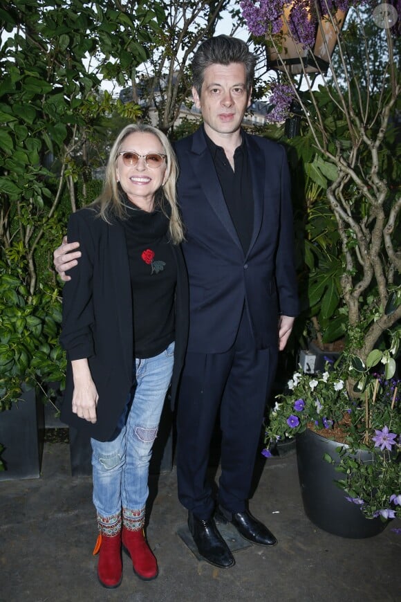 Véronique Sanson et Benjamin Biolay lors de la remise du 10ème Prix de la Closerie des Lilas. Paris, le 19 avril 2017. © Olivier Borde/Bestimage