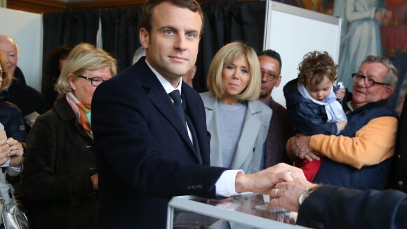 Emmanuel Macron et Brigitte, Nicolas et Carla et les autres : A voté !