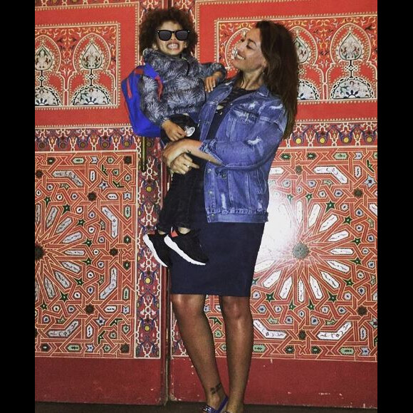 Photo de Rachel Legrain-Trapani et son fils Gianni en vacances à Agadir. Avril 2017.