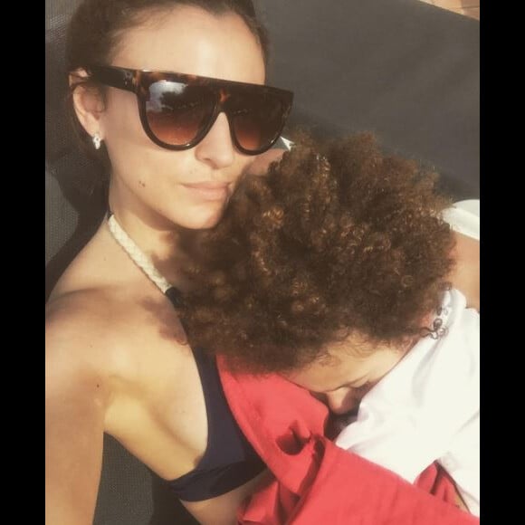 Photo de Rachel Legrain-Trapani et son fils Gianni en vacances à Agadir. Avril 2017.