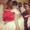 Mariah Carey au lit avec ses enfants et son ex Nick Cannon - Photo publiée sur Instagram le 21 avril 2017