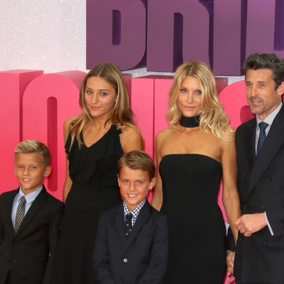 Patrick Dempsey, sa femme Jillian Dempsey et leurs enfants Darby Galen Dempsey, Tallula Fyfe Dempsey et Sullivan Patrick Dempsey à l'Avant-première mondiale du film "Bridget Jones's Baby" au cinéma Odeon Leicester Square à Londres, Royaume Uni, le 5 septembre 2016.
