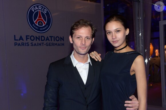 Nicolas Duvauchelle et sa compagne Anouchka Alsif - Le 3ème dîner de gala annuel de la Fondation Paris Saint-Germain (PSG) organisé place Vendôme à Paris, le 15 mars 2016.