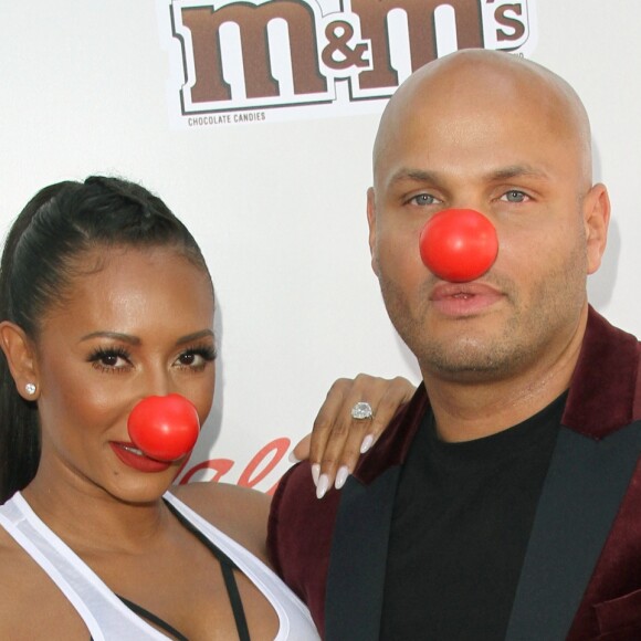 Melanie Brown (Mel B) et son mari Stephen Belafonte à la journée Red Nose Day Special au théâtre The Alfred Hitchcock à Universal City, le 26 mai 2016