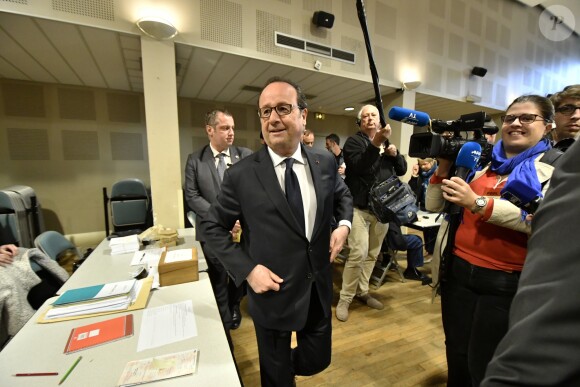 François Hollande vote à Tulle, le 23 avril 2017. © Patrick Bernard/Bestimage