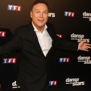 Julien Lepers au photocall de l'émission "Danse Avec Les Stars - Saison 7" à Boulogne-Billancourt, le 28 septembre 2016. © Denis Guignebourg/Bestimage