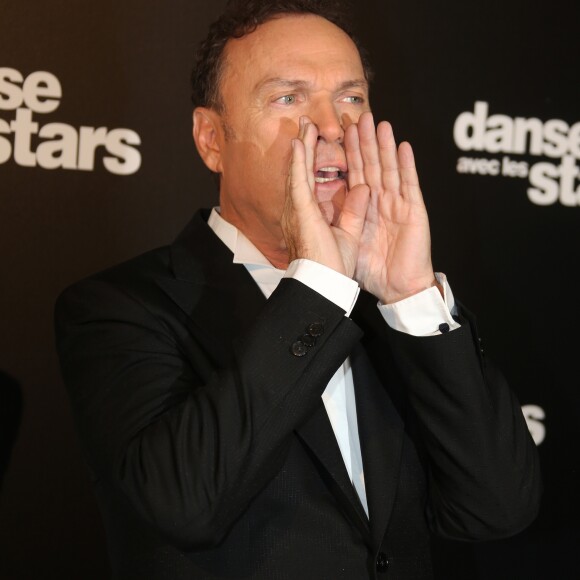 Julien Lepers au photocall de l'émission "Danse Avec Les Stars - Saison 7" à Boulogne-Billancourt, le 28 septembre 2016. © Denis Guignebourg/Bestimage