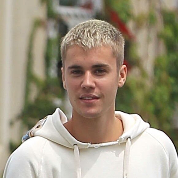 Justin Bieber va déjeuner au restaurant Il Pastaio à Beverly Hills, le 25 avril 2017