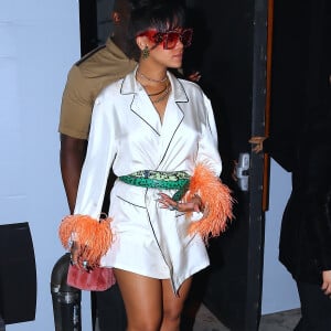 Rihanna quitte le 1 OAK à New York, le 1er mai 2017 © Morgan Dessalles/Bestimage