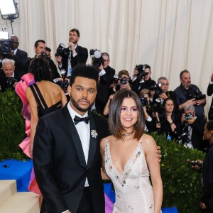 Selena Gomez et son compagnon The Weeknd - Les célébrités à la soirée MET 2017 Costume Institute Gala sur le thème de "Rei Kawakubo/Comme des Garçons: Art Of The In-Between" à New York au Club Standard, le 1er mai 2017.