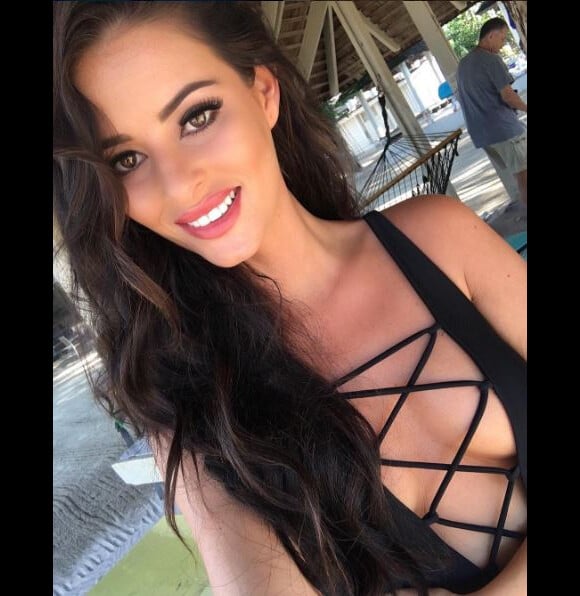 Jaylene Cook (modèle pour Playboy) pose sur Instagram