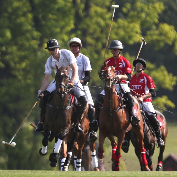 Le prince William participait à l'Audi Polo Challenge le 7 mai 2017 au club de polo de Coworth Park, à Ascot dans le Berkshire.