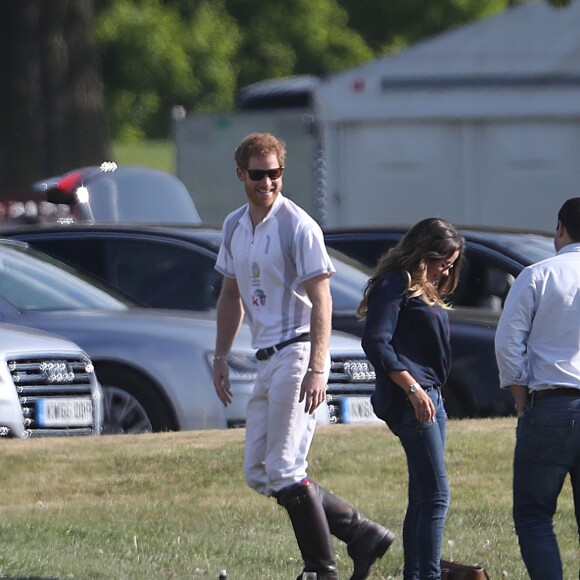 Le prince Harry et le prince William lors de l'Audi Polo Challenge le 7 mai 2017 au club de polo de Coworth Park, à Ascot dans le Berkshire.