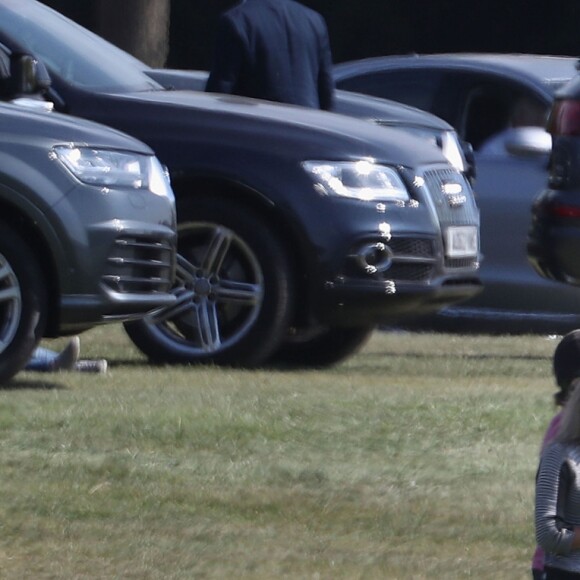 Le prince Harry et le prince William lors de l'Audi Polo Challenge le 7 mai 2017 au club de polo de Coworth Park, à Ascot dans le Berkshire.