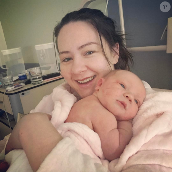 Conor McGregor et sa compagne Dee Devlin ont accueilli leur premier enfant le 5 mai 2017 à Dublin, Conor (Jr.) Jack McGregor. Photo Instagram prise à la maternité et postée le 7 mai 2017.