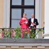 La reine Mathilde et le roi Philippe de Belgique - Les familles royales au balcon lors du 80ème anniversaire du roi Harald et de la reine Sonja de Norvège à Oslo le 9 mai 2017. 09/05/2017 - Oslo
