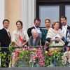 Le prince Frederik, la princesse Mary, le prince Nikolaos de Grèce, la princesse Tatiana, la reine Margrethe, La reine Anne Marie, le prince Paul, la princesse Marie Chantal - Les familles royales au balcon lors du 80ème anniversaire du roi Harald et de la reine Sonja de Norvège à Oslo le 9 mai 2017. 09/05/2017 - Oslo
