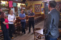 Gordon Ramsay dans son émission "Hotel Hell", dans lequel il vient en aide aux hôteliers en difficulté. Dans un épisode diffusé en septembre 2014, le restaurateur expose ses fesses.